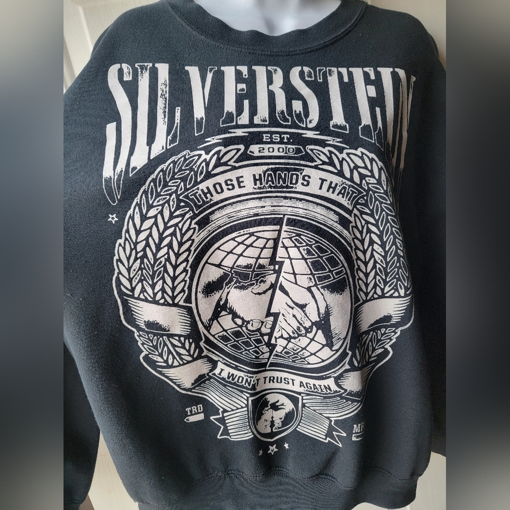 Silverstein Band Crewneck Sweater Size Large - Picture 2 of 4